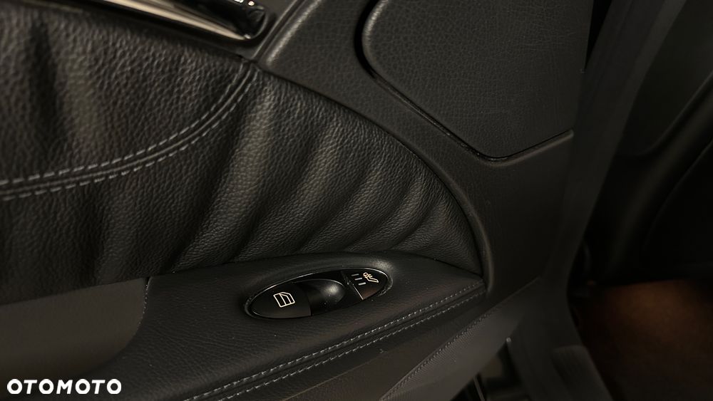 Mercedes-Benz Klasa E 350 7G-TRONIC Avantgarde - 24