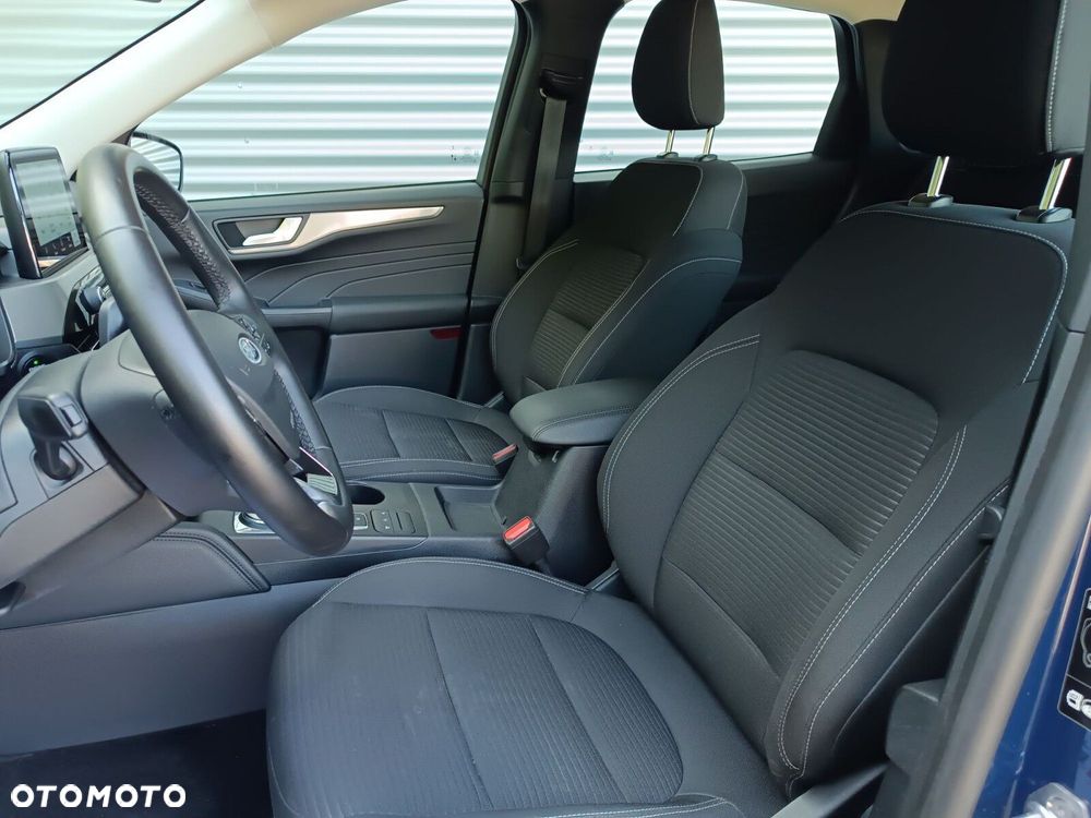 Ford Kuga - 24