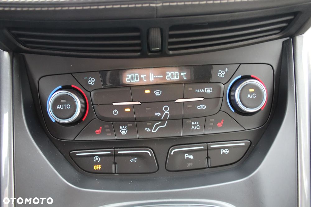 Ford Kuga 2.0 TDCi 4x4 Vignale - 32
