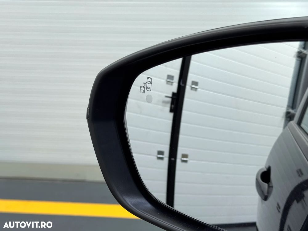 Peugeot 3008 1.2 PureTech Turbo S&S GT-Line - 24