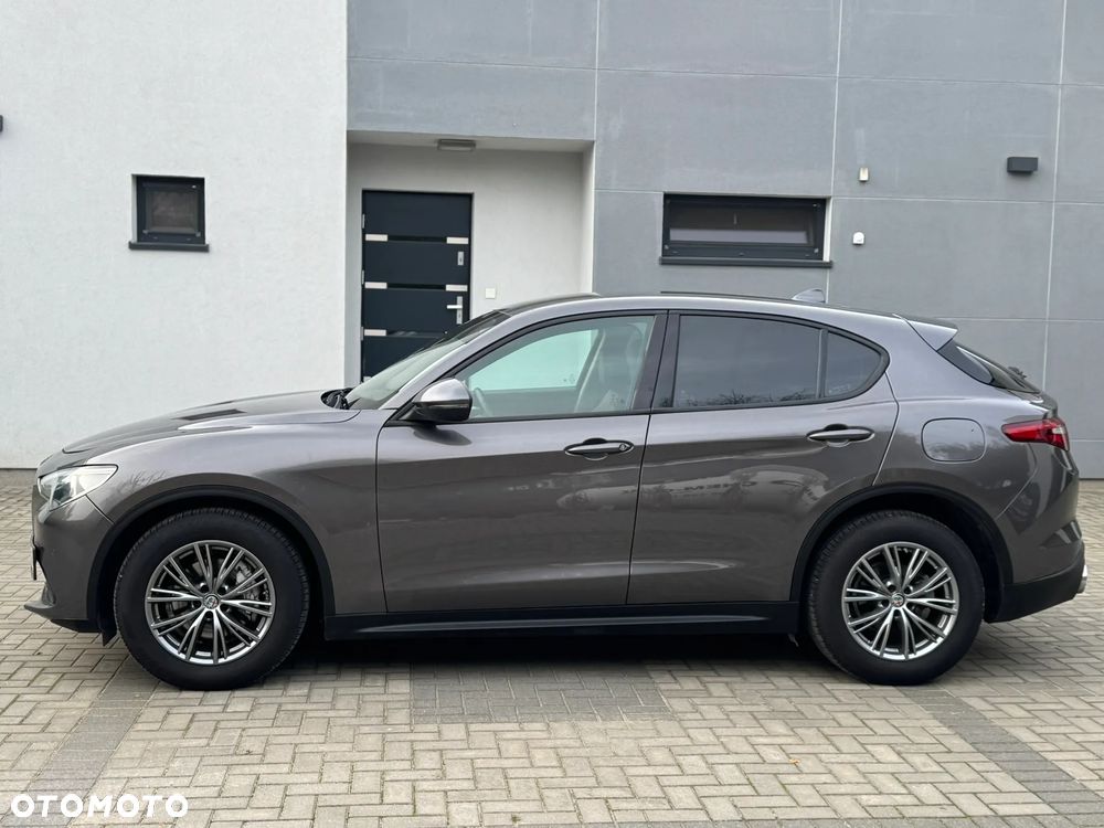 Alfa Romeo Stelvio 2.2 16V AT8 Business - 9