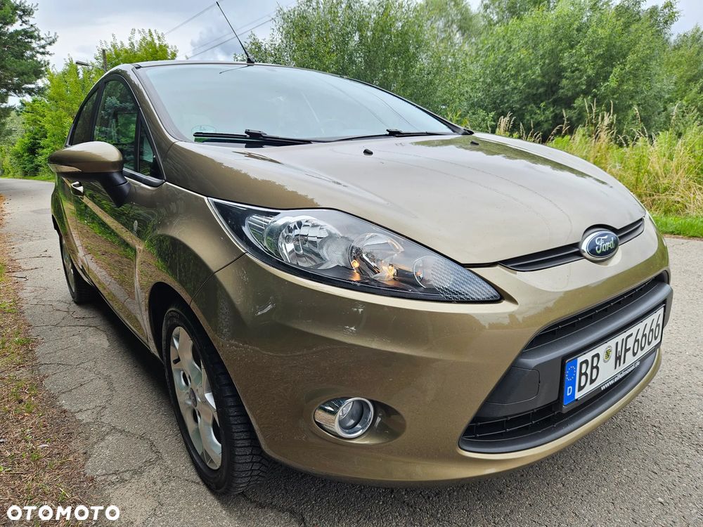 Ford Fiesta 1.4 Champions Edition - 11