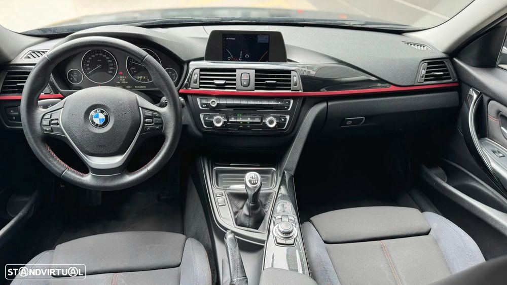 BMW 318 d Sport Line - 12