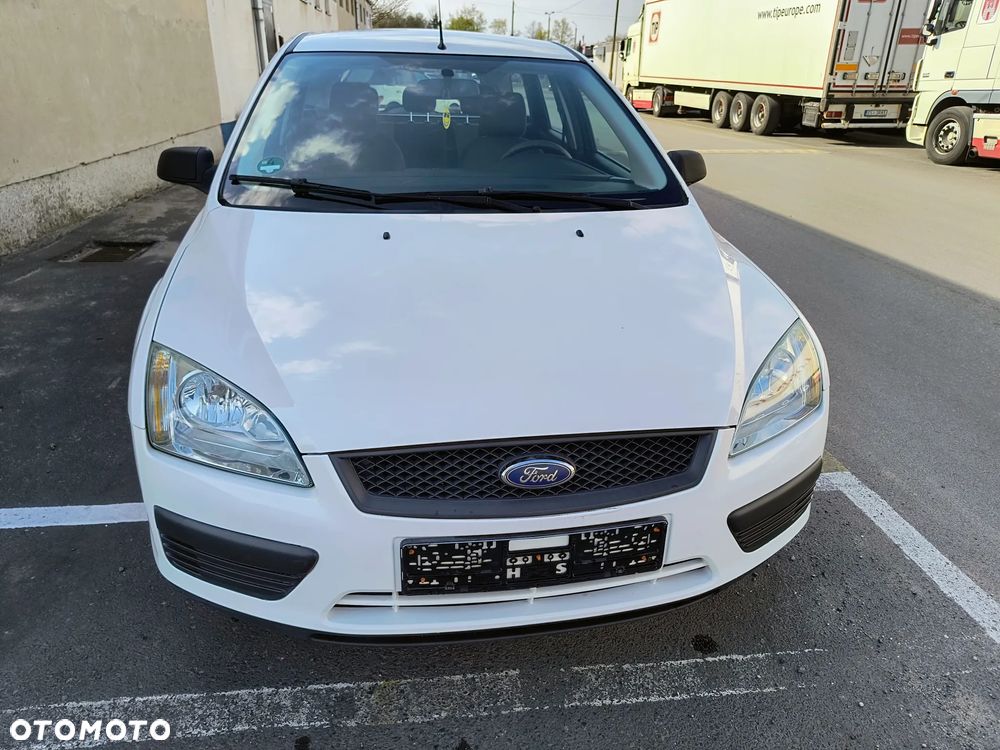 Ford Focus 1.6 TDCi DPF Ambiente - 2