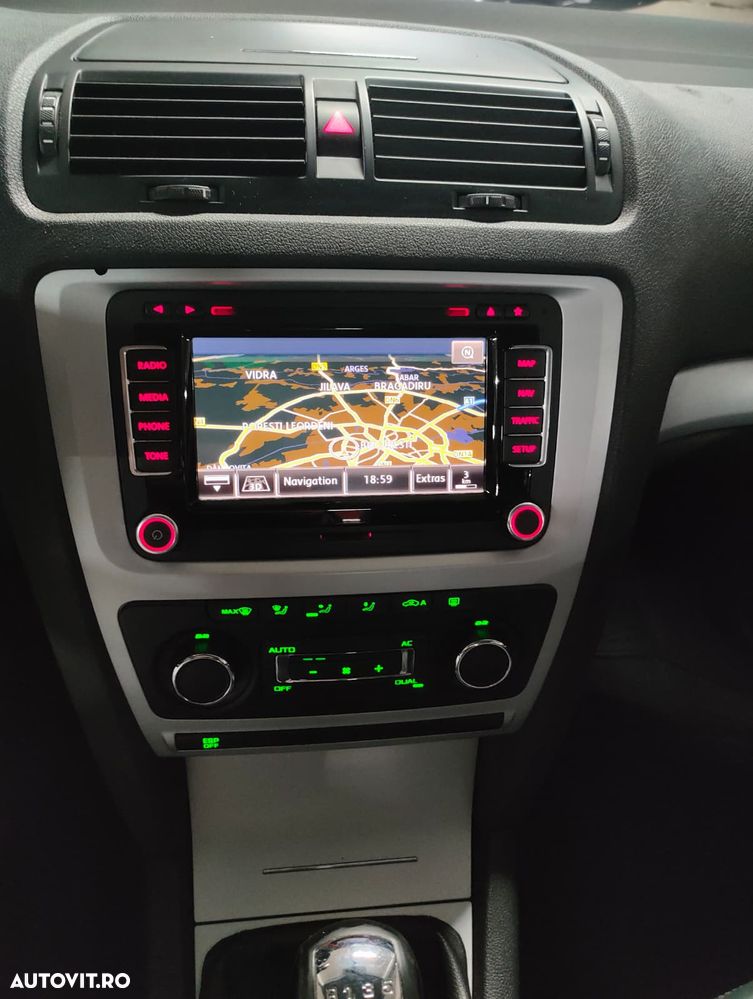 Skoda Octavia 1.8 Elegance TSI - 17