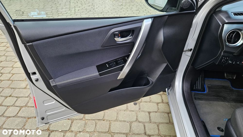 Toyota Auris - 15