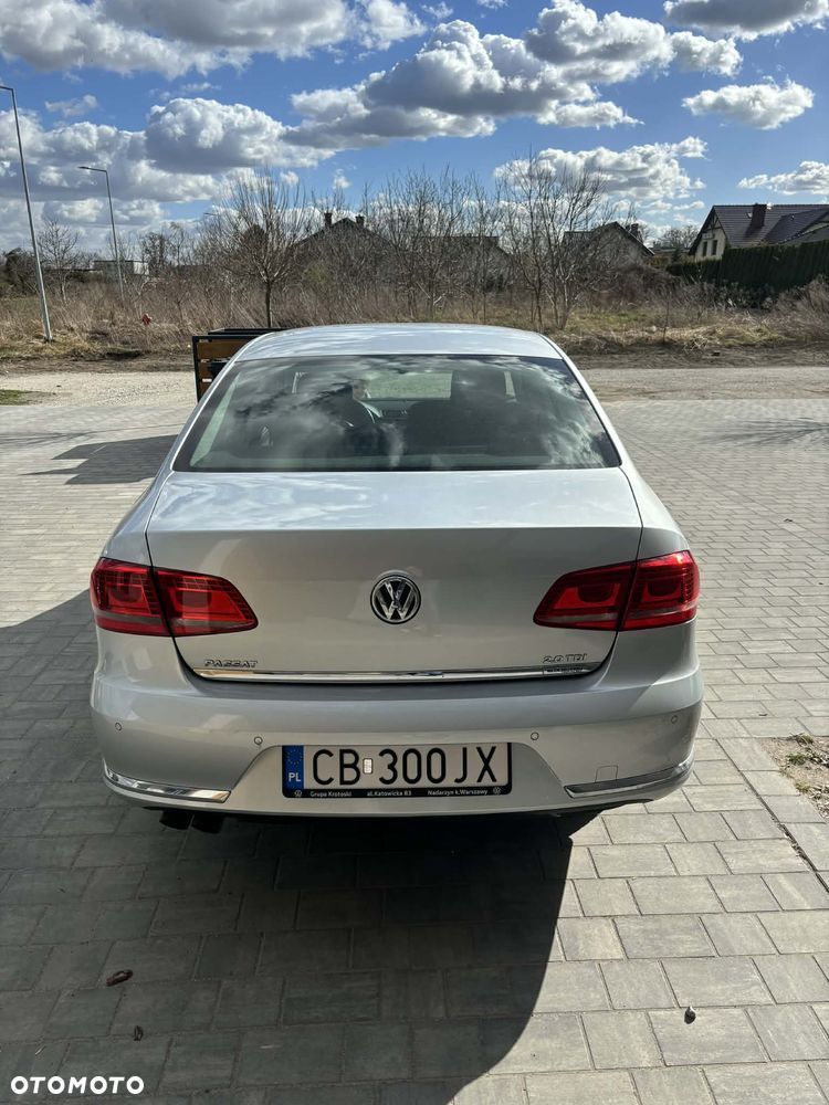 Volkswagen Passat 2.0 TDI Comfortline - 5
