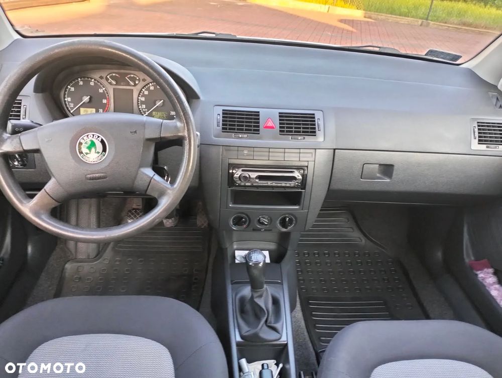 Skoda Fabia - 8