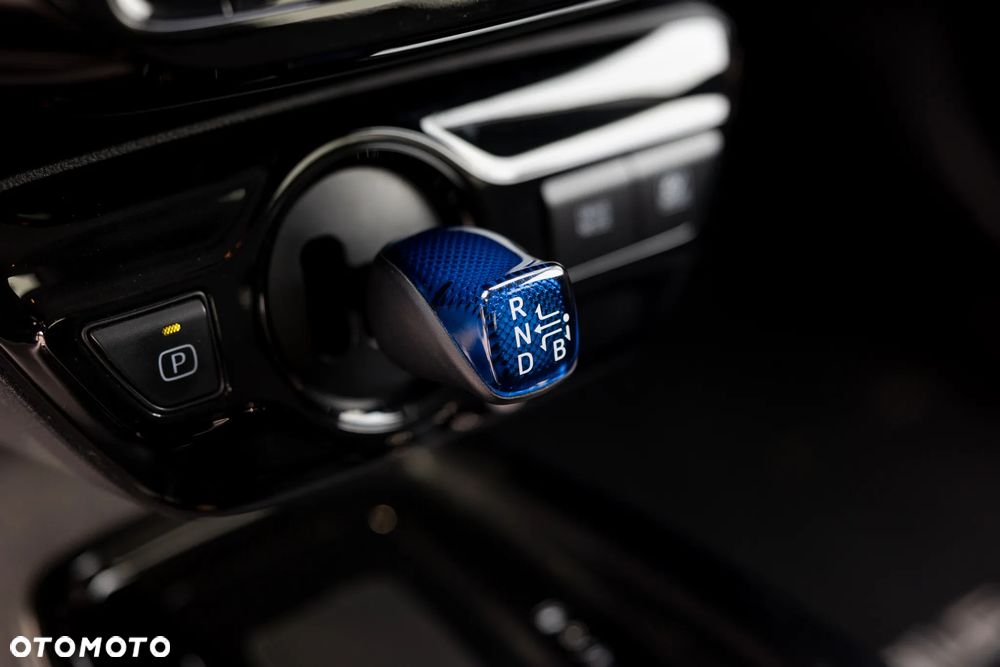 Toyota Prius (Hybrid) Executive - 25