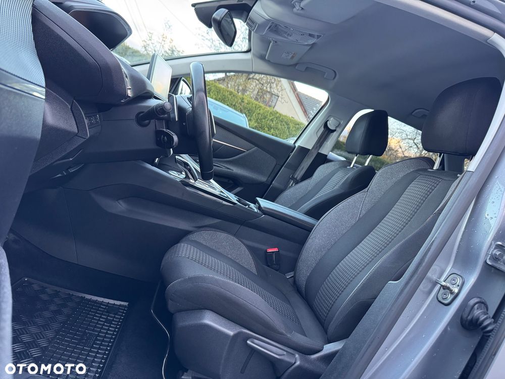 Peugeot 3008 PureTech 130 Stop & Start EAT6 Allure - 17