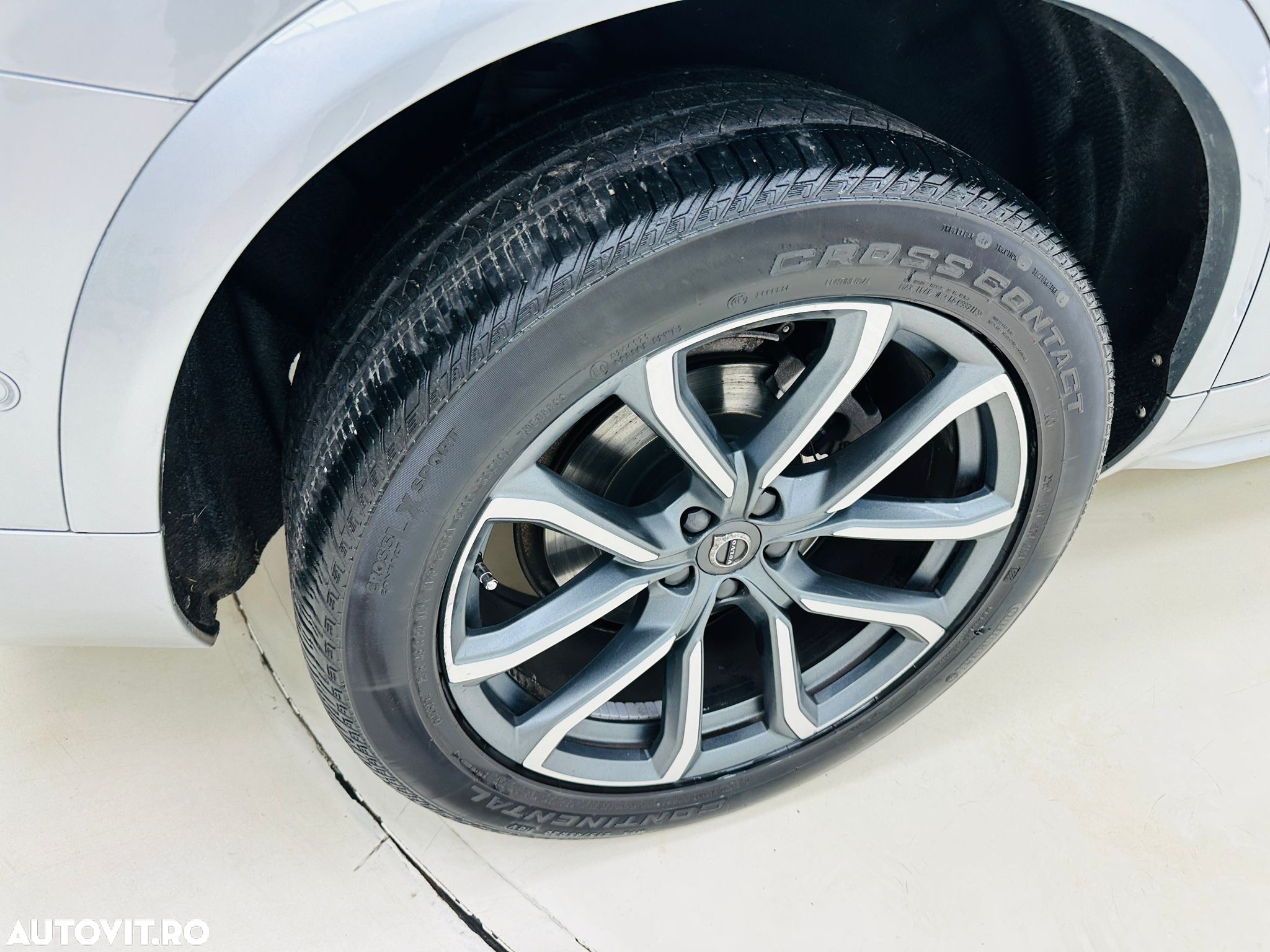 Volvo XC 90 - 25