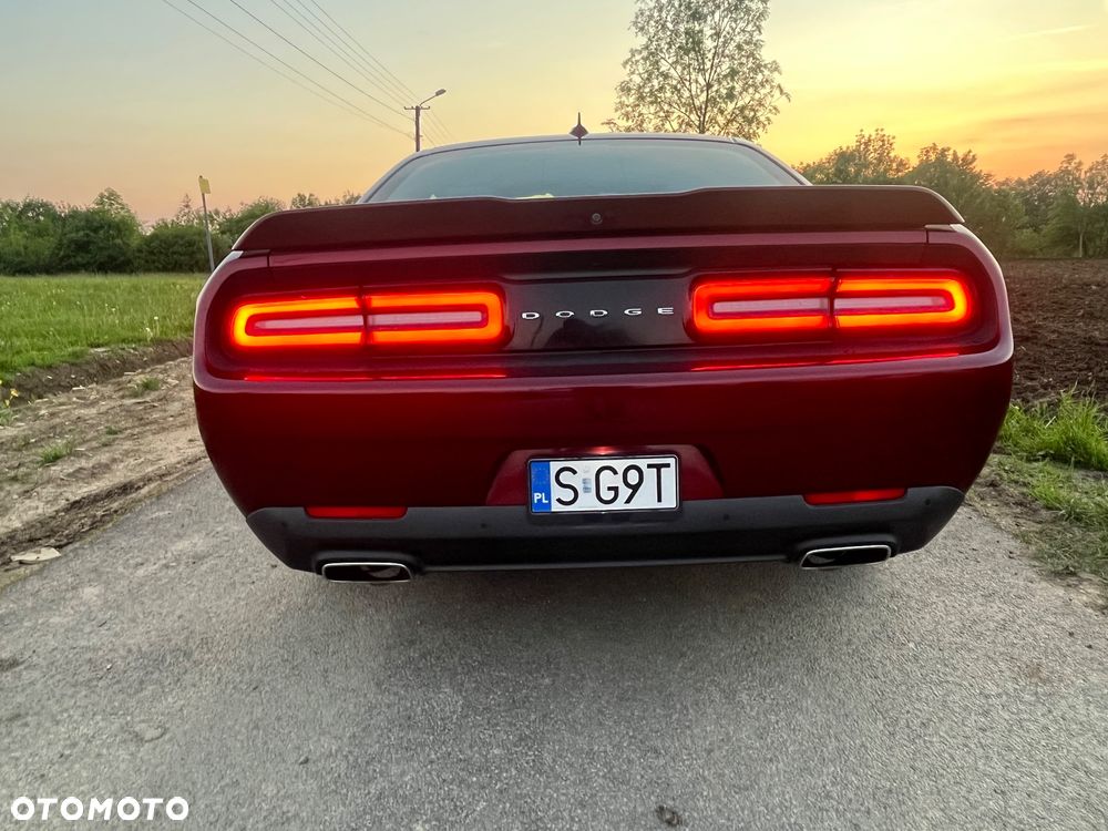 Dodge Challenger - 13