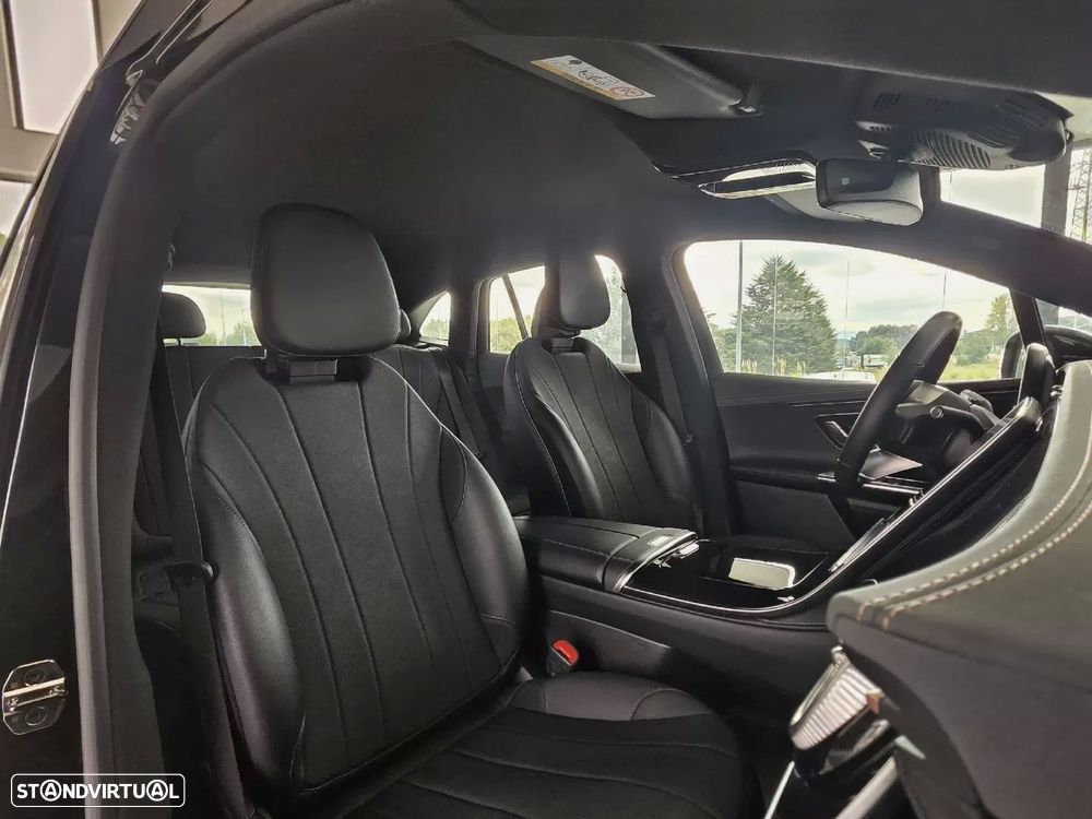 Mercedes-Benz EQE SUV 300 - 27