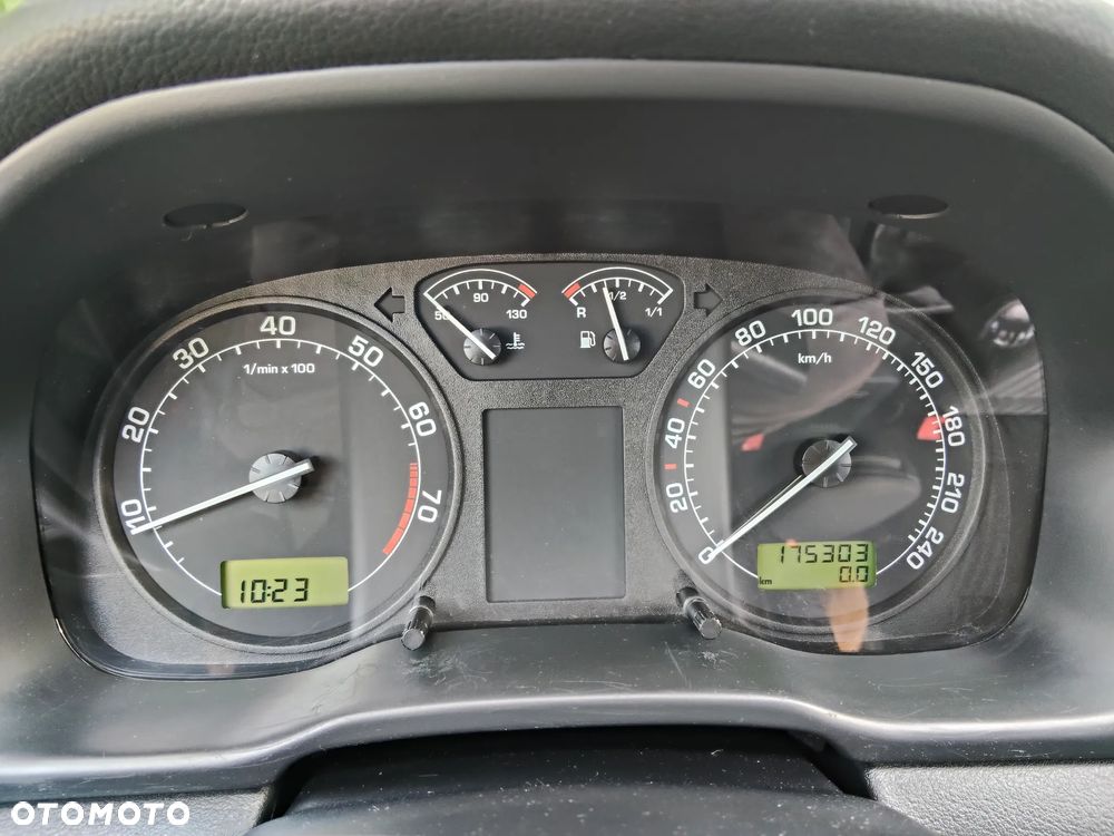 Skoda Octavia 1.8 T Elegance - 25