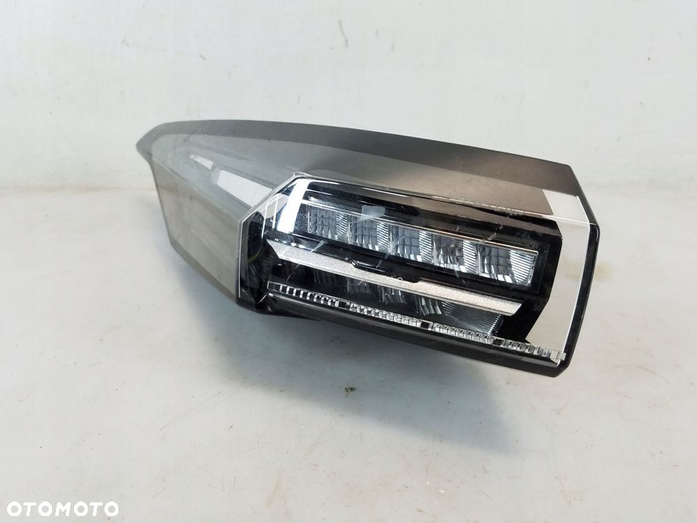 lampa tył peugeot 308 iii t10 kombi - 2