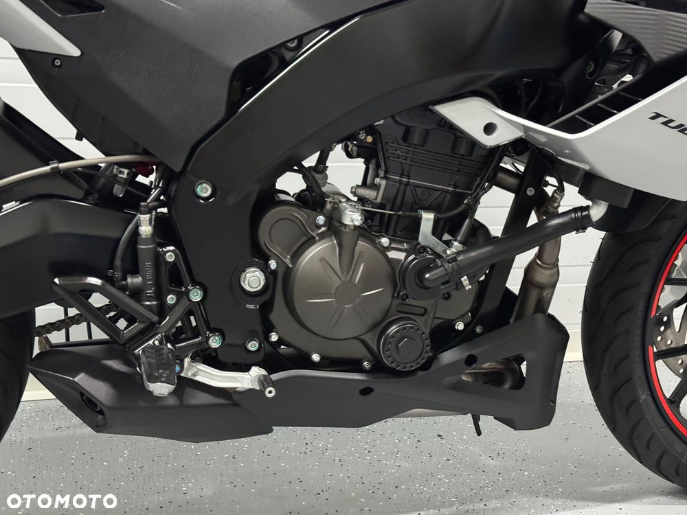 Aprilia Tuono - 7