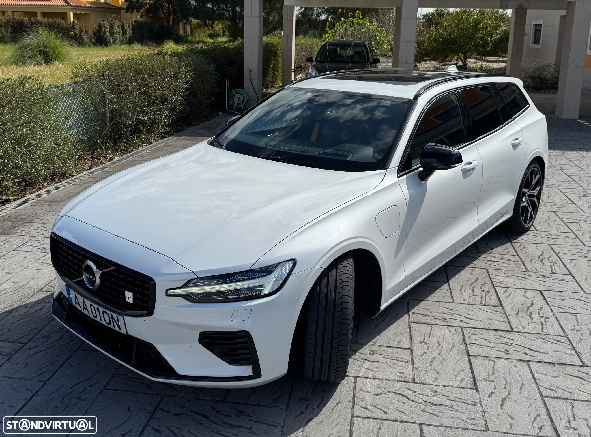 Volvo V60 2.0 T8 AWD TE Polestar Engine - 8