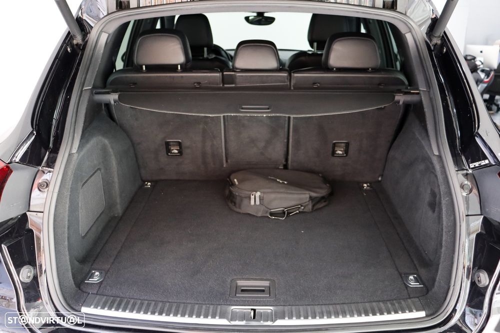 Porsche Cayenne - 48