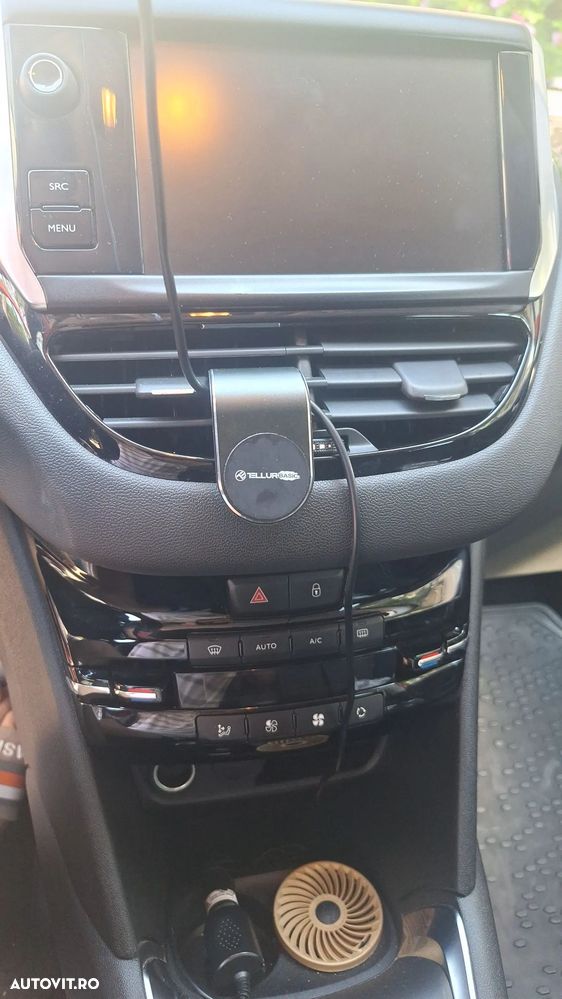 Peugeot 208 1.2 L PureTech Active - 13