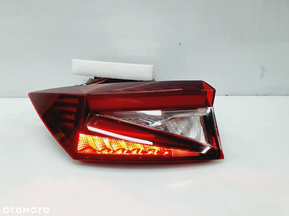 SKODA ENYAQ IV LAMPA TYŁ LEWA CRYSTAL LIGHTING LED ORYGINAŁ EU!! 5LA945207C - 2