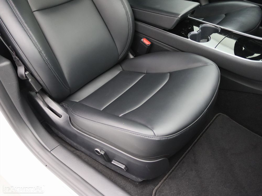 Tesla Model 3 Standard Range Plus RWD - 11