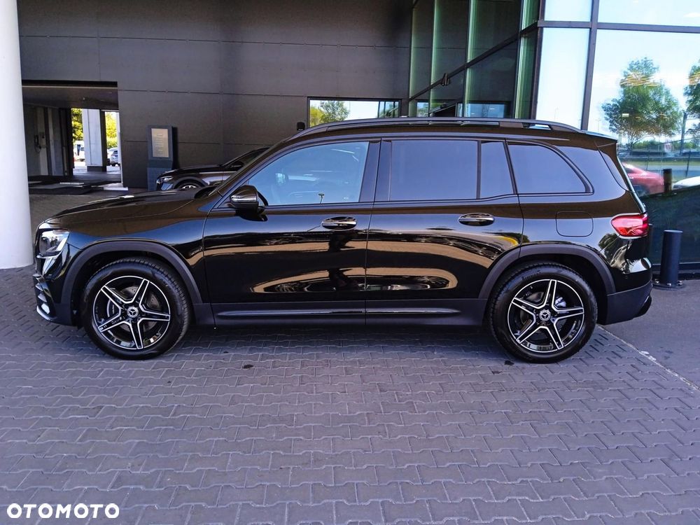 Mercedes-Benz GLB - 4