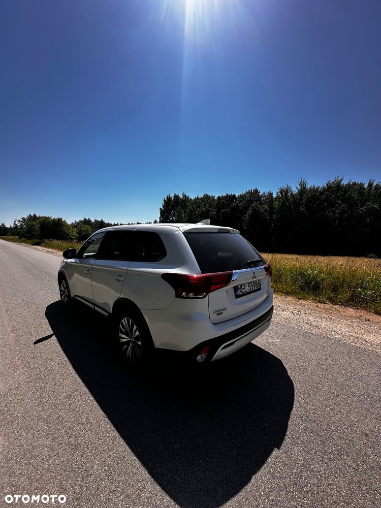 Mitsubishi Outlander - 7