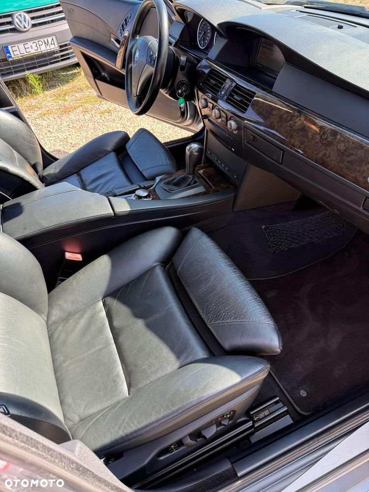 BMW Seria 5 545i - 10