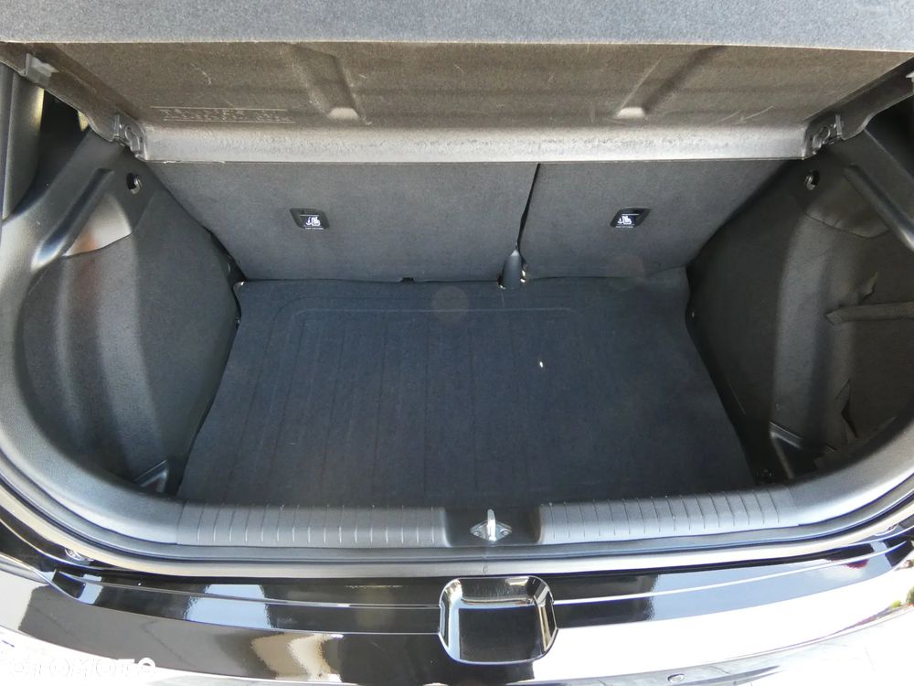 Hyundai i20 1.2 Passion Plus - 32
