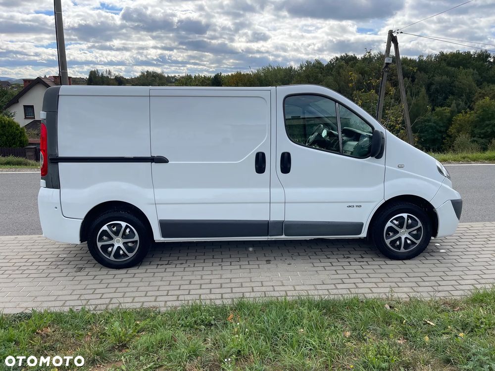 Opel Vivaro - 2