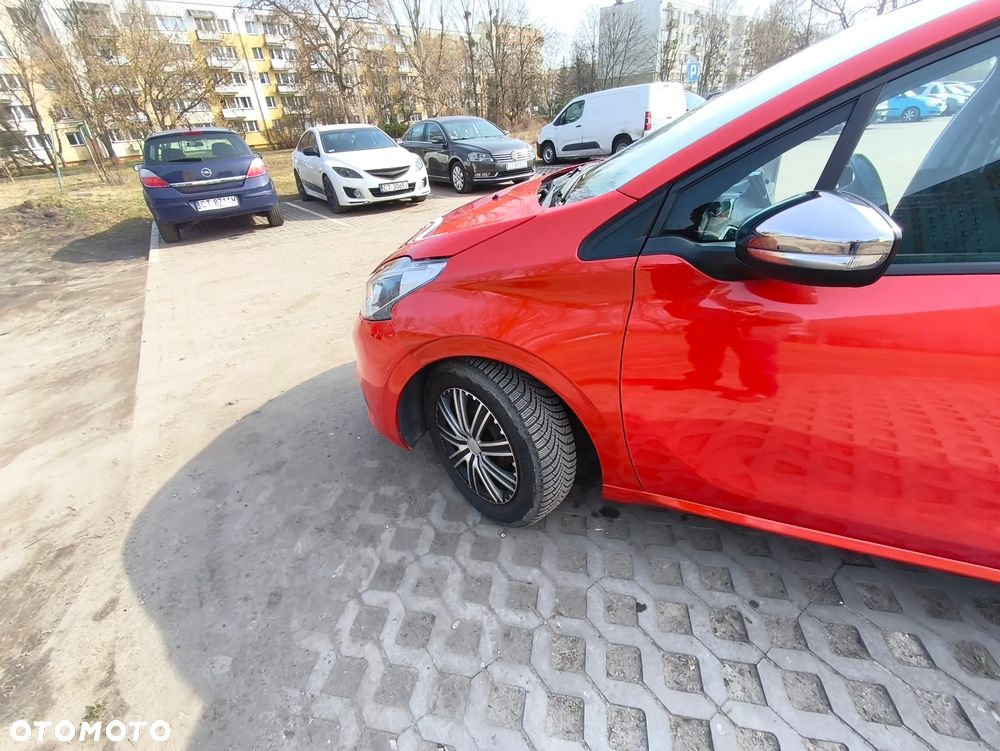 Peugeot 208 82 PureTech Style - 19