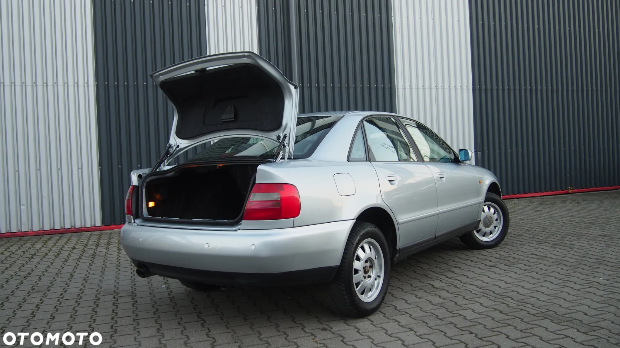 Audi A4 1.6 - 21