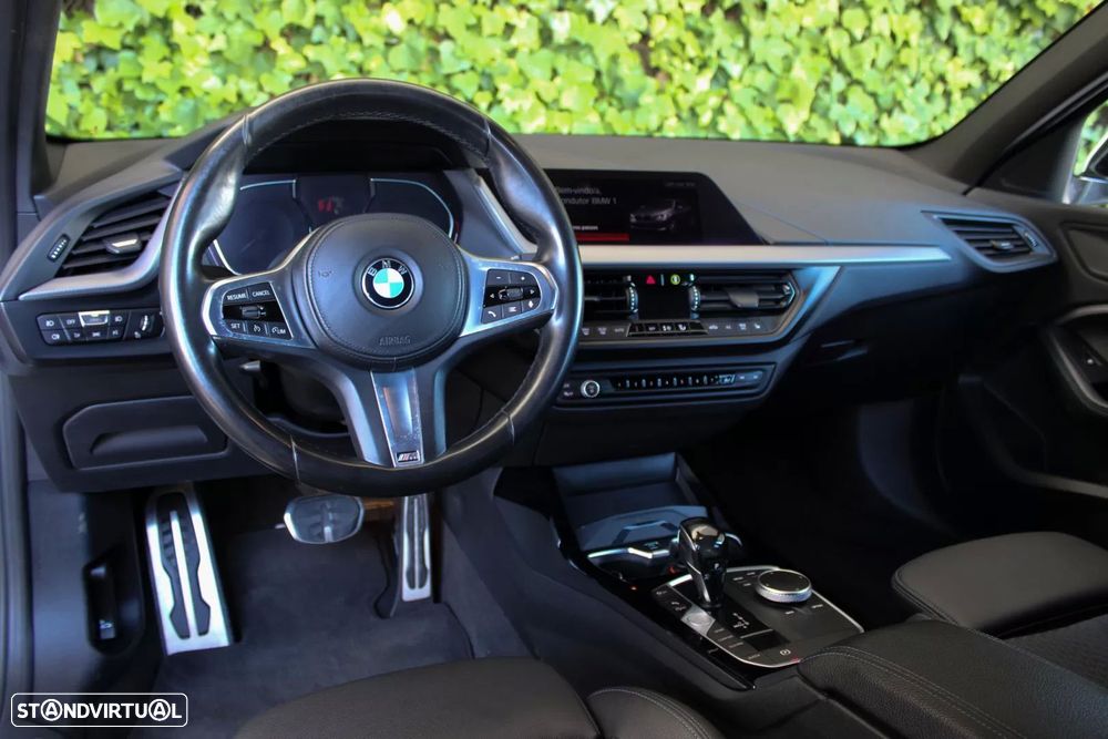BMW 118 i Pack Desportivo M Auto — fotografia 14