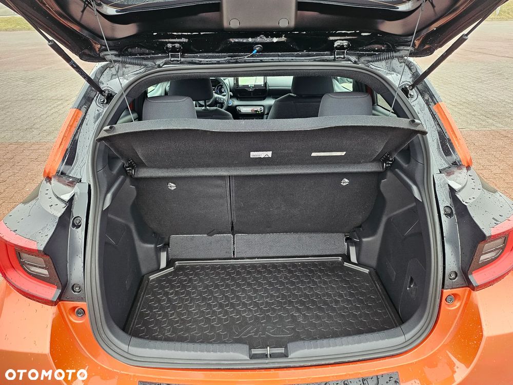 Toyota Yaris 1.5 VVT-i Selection - 11