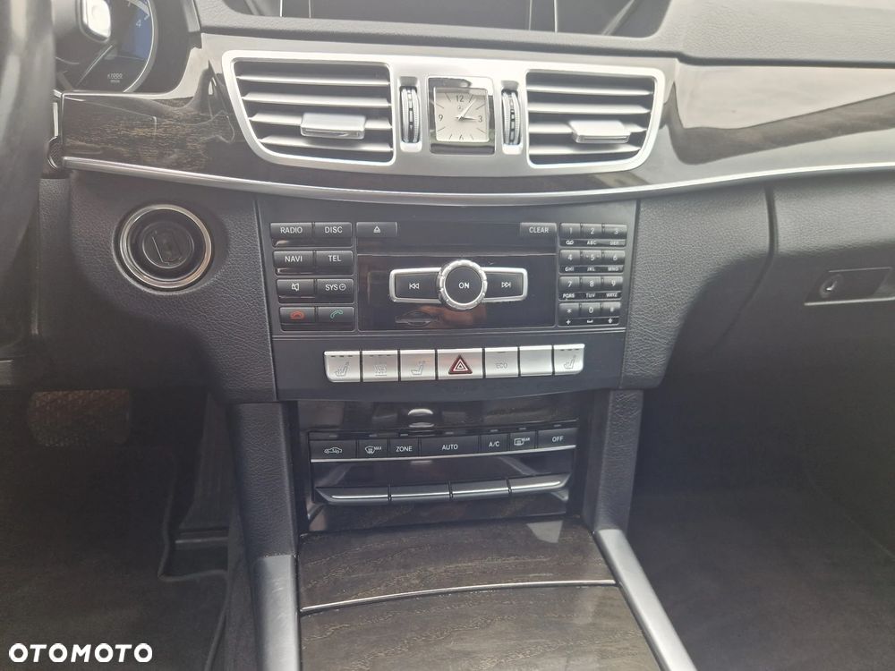 Mercedes-Benz Klasa E 250 BlueTEC 9G-TRONIC Avantgarde - 22