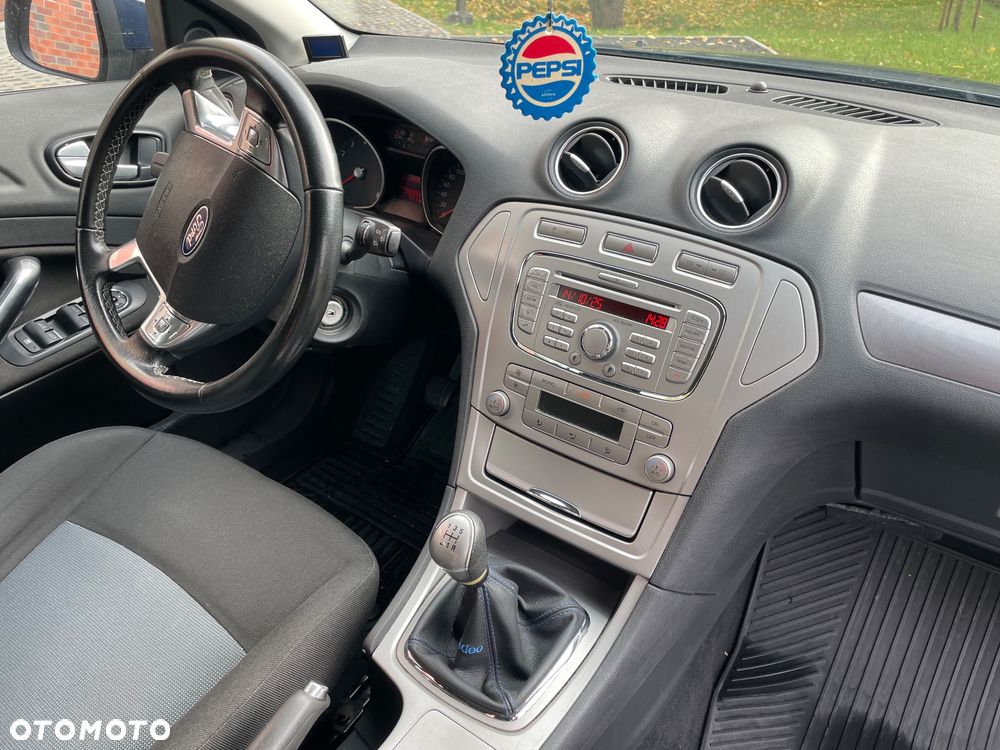 Ford Mondeo - 9