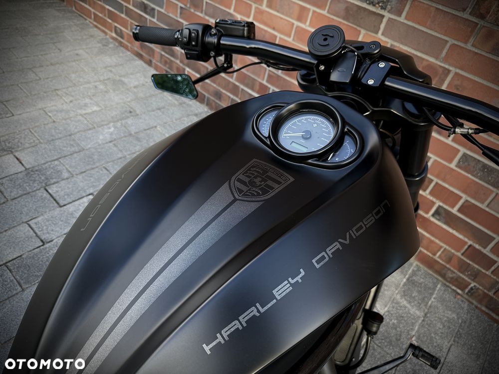 Harley-Davidson V-Rod Night Rod - 8