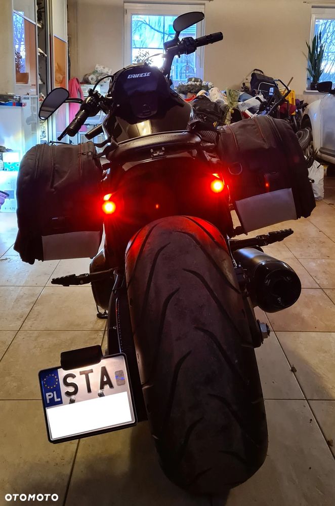 Harley-Davidson Softail FXDR - 4