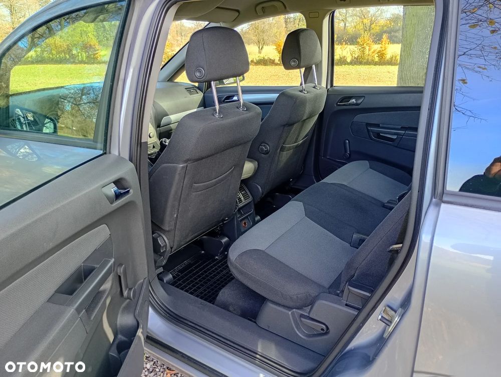 Opel Zafira - 9