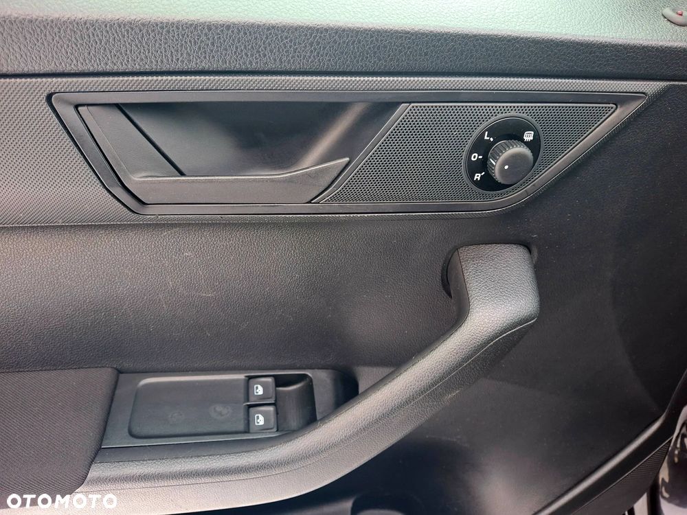 Skoda Fabia 1.0 MPI Joy - 29