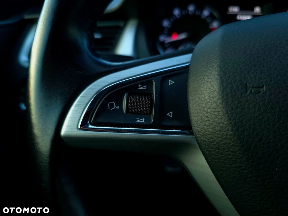 Skoda RAPID 1.2 TSI Ambition - 16