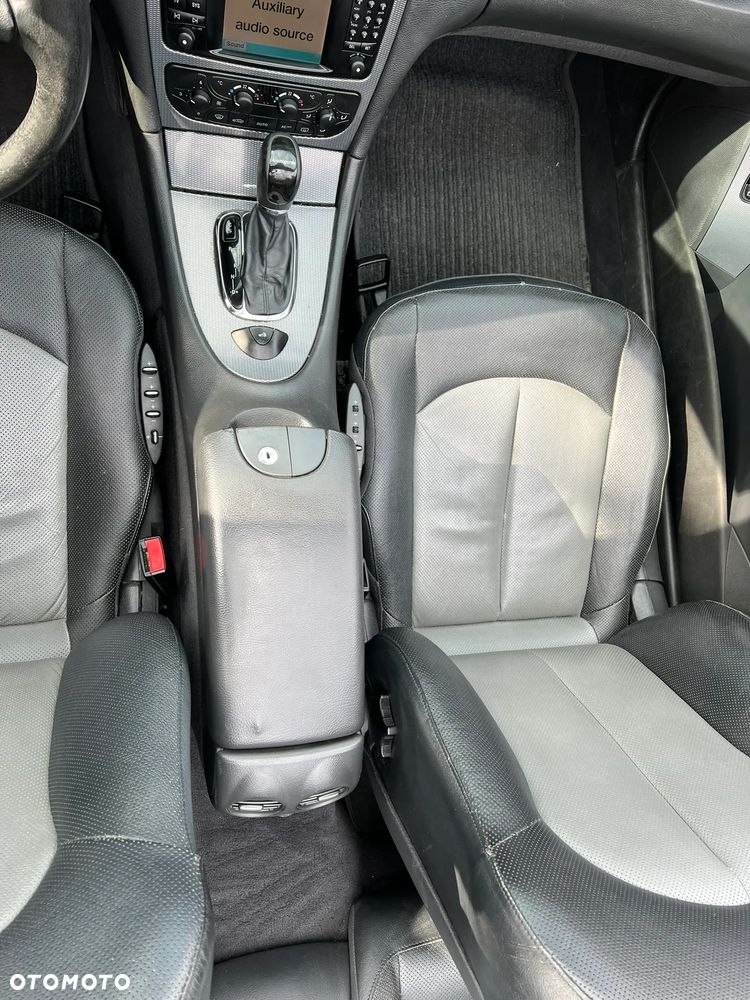 Mercedes-Benz CLK - 22