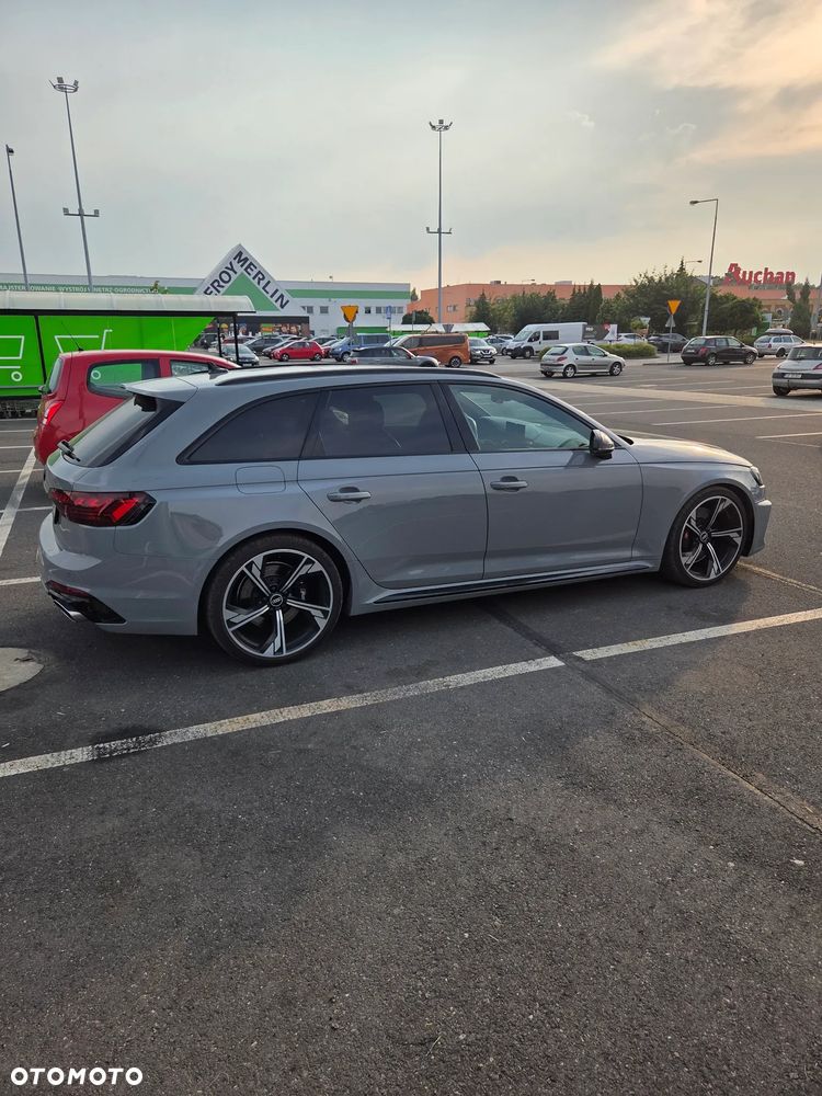 Audi RS4 Avant TFSI Quattro Tiptronic - 4