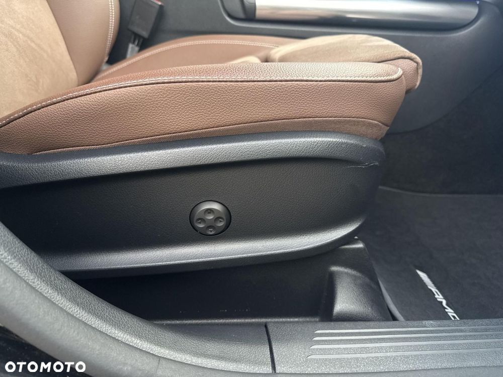 Mercedes-Benz GLA - 26