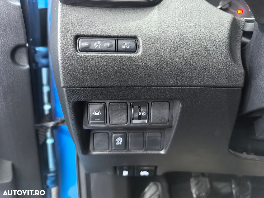 Nissan Qashqai 1.3 138CP 2WD N-Connecta - 16