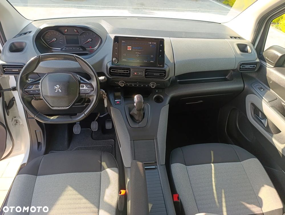 Peugeot Rifter 1.5 BlueHDI Allure S&S - 23
