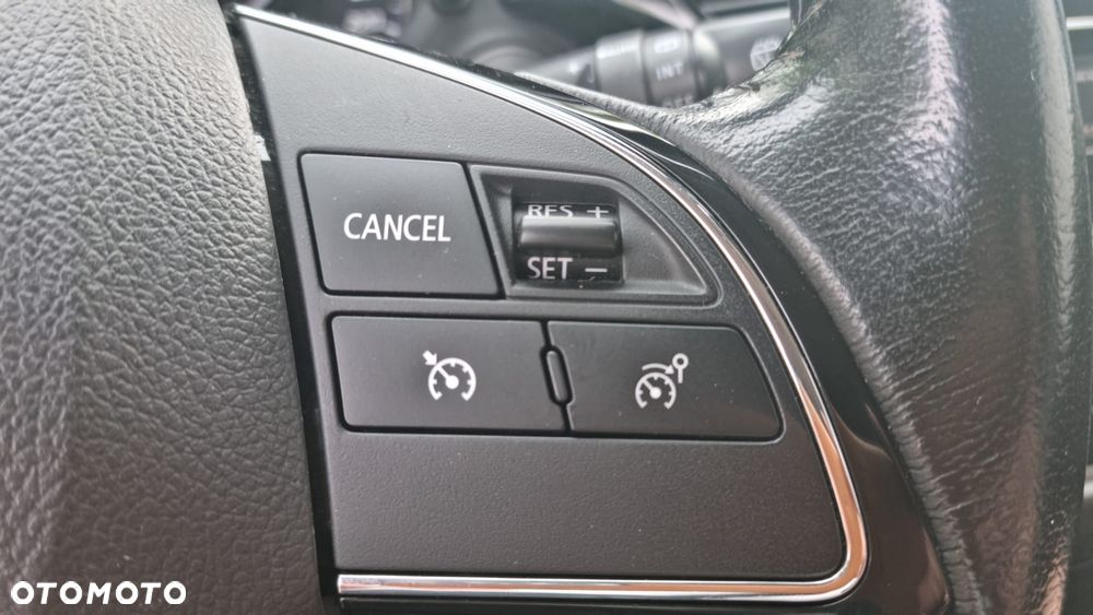 Mitsubishi Outlander 2.0 Invite + 2WD - 20