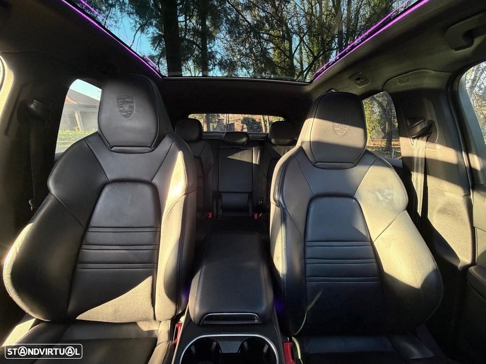 Porsche Cayenne E-Hybrid - 32