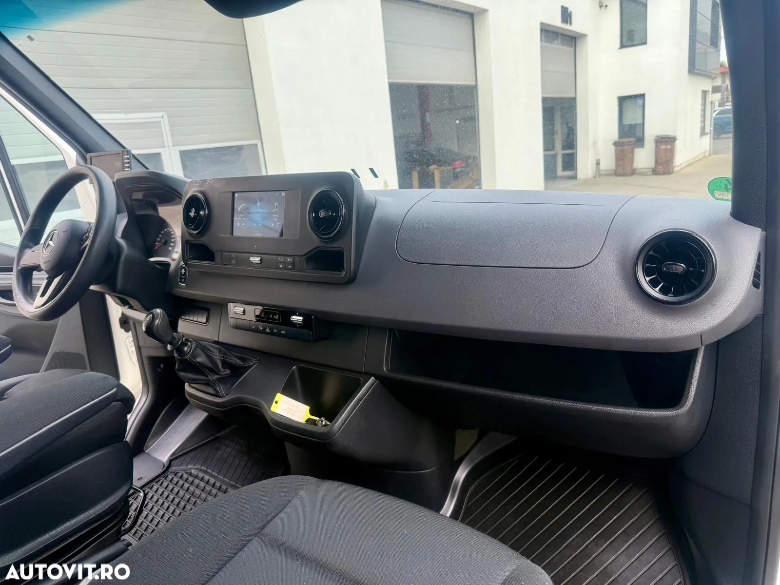 Mercedes-Benz Sprinter - 6