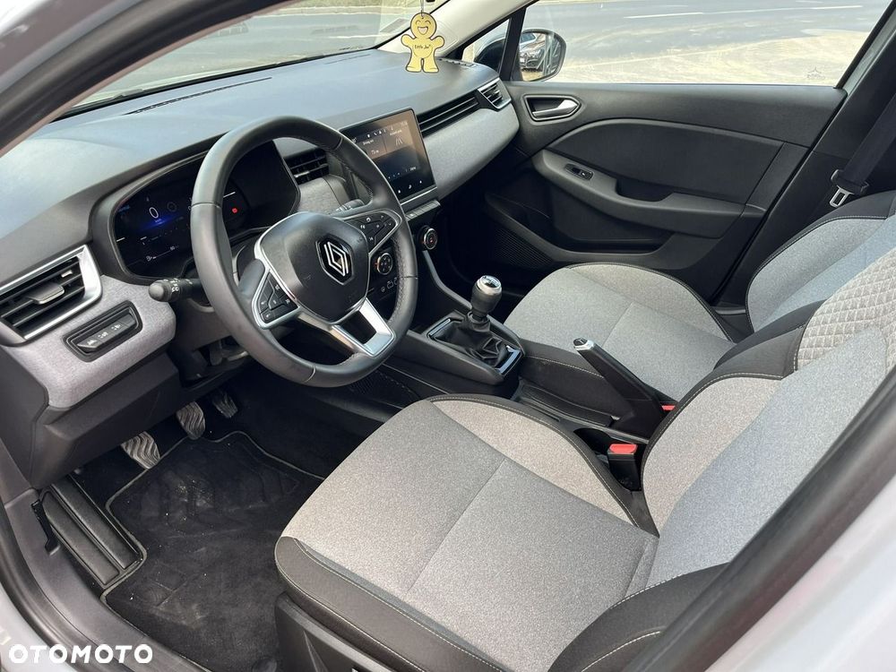 Renault Clio - 19
